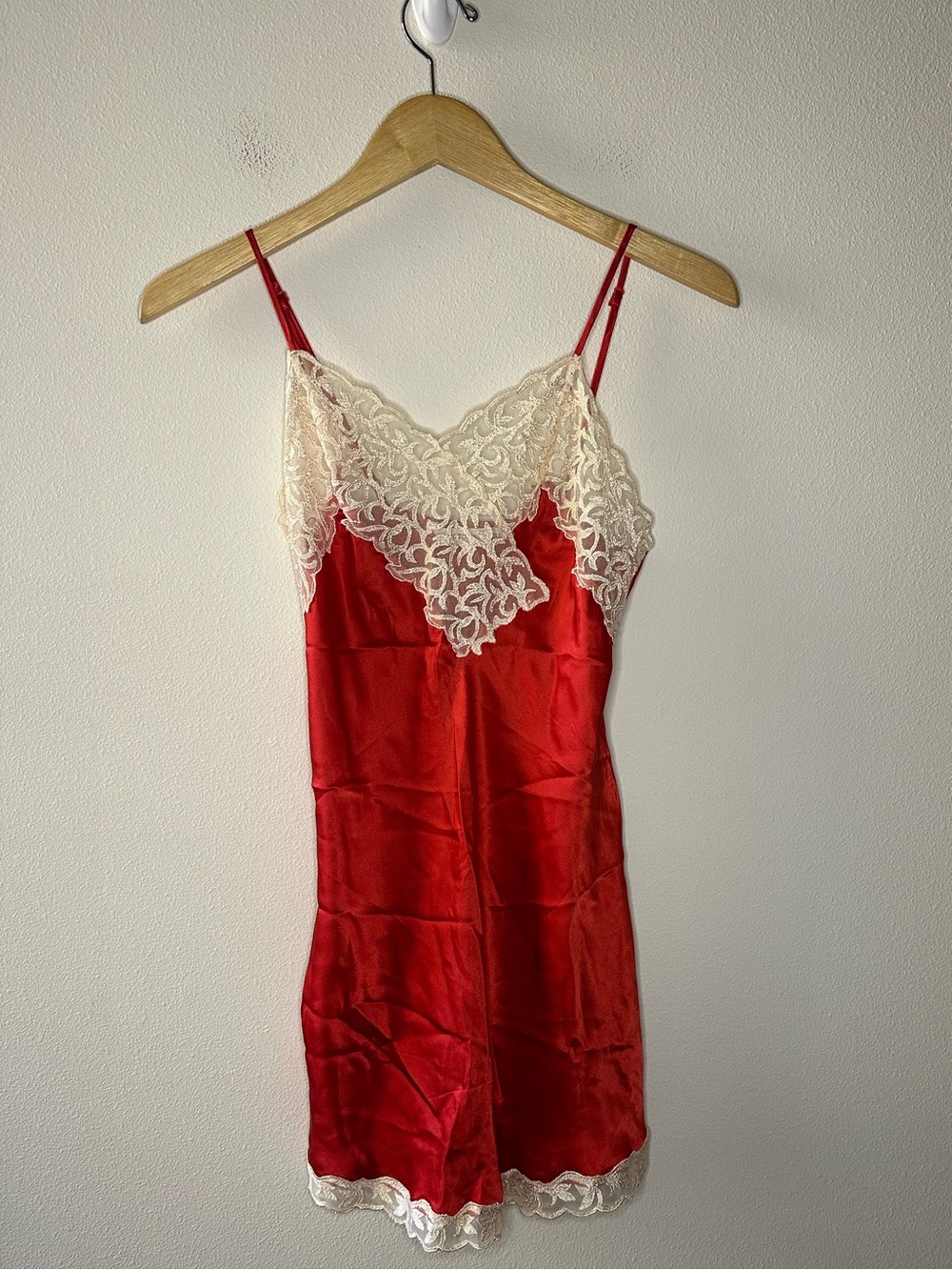 Victoria’s Secret vintage 100% silk slip dress Victorian lace glam size XS
